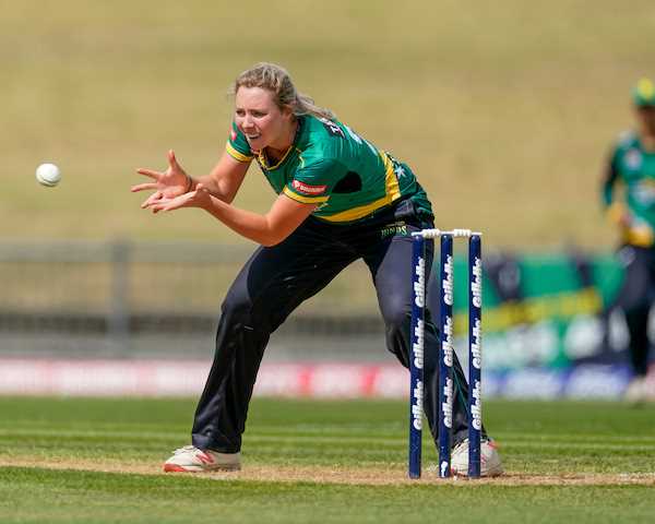 CLAUDIA GREEN SCORES NZC CONTRACT