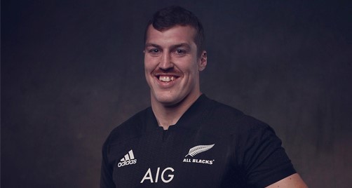 Retallick signs new deal to extend his career