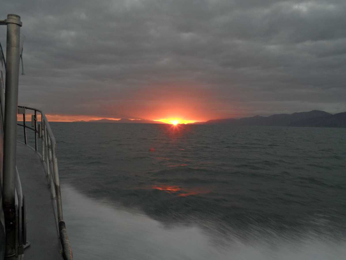Sunrise en route to d'Urville Island