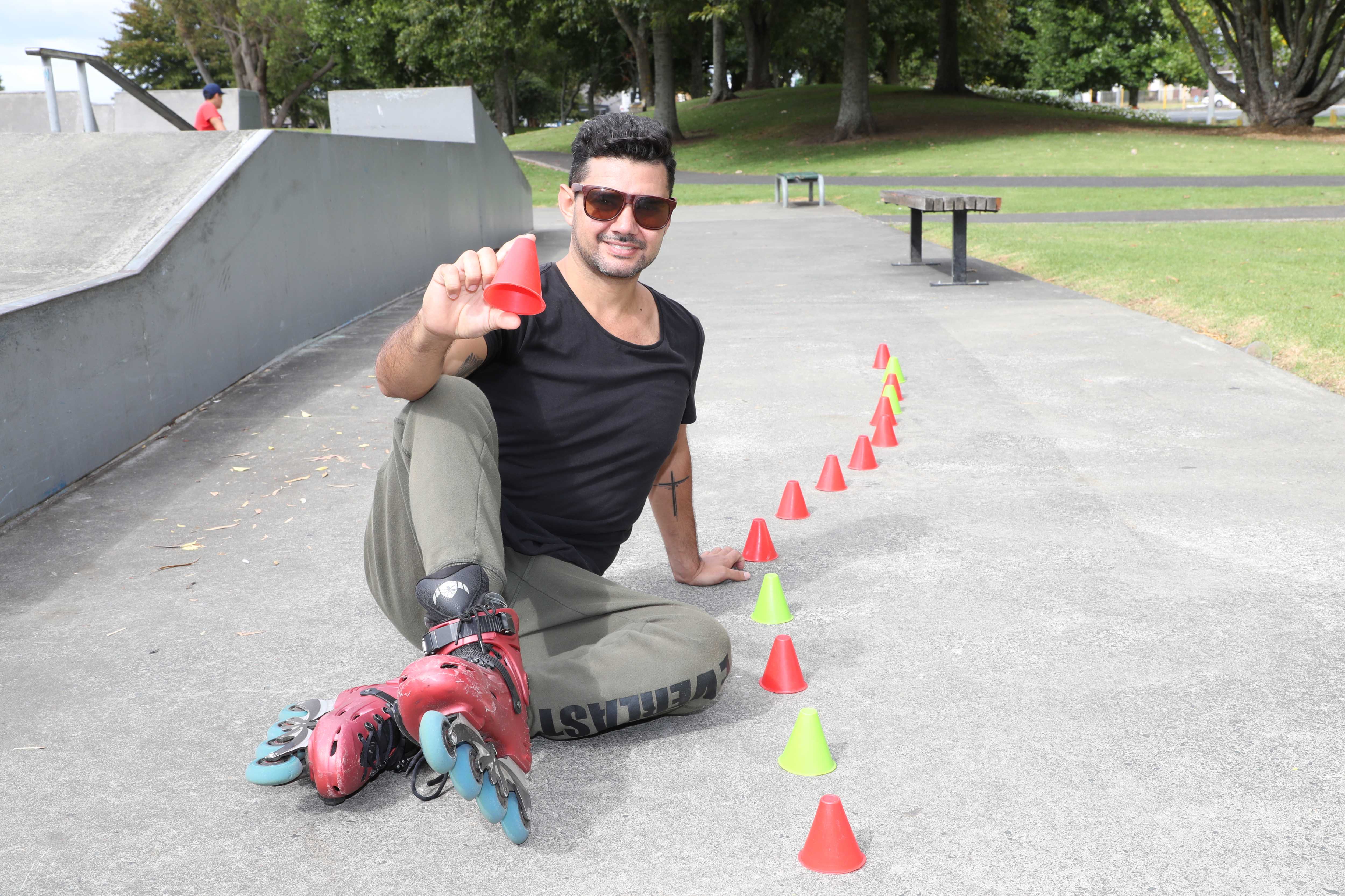 Auckland Waitakere Roller Sports Club Inc. Learn To Inline Skate